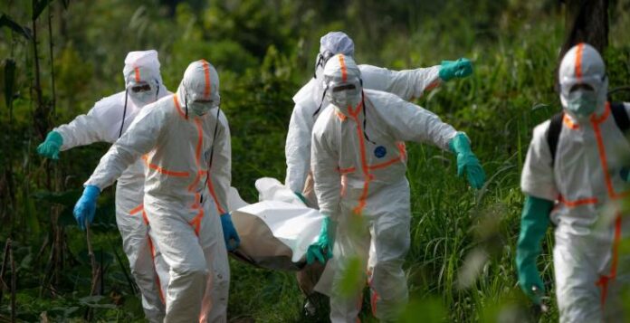 field_media_image-49179-AP_Ebola_Un_an